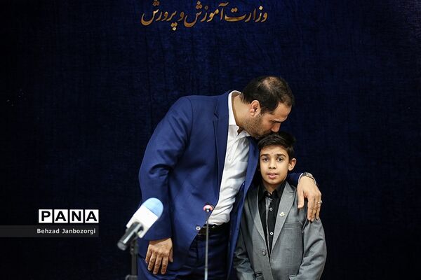 جلسه هیات امنای سازمان دانش‌آموزی