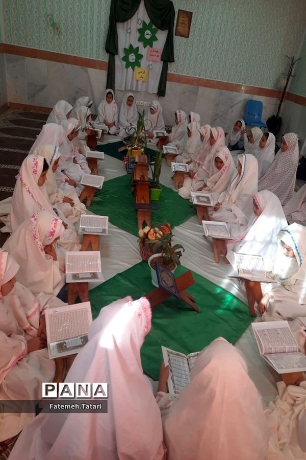 محفل انس با قرآن در مدارس شهرستان بام و صفی‌آباد