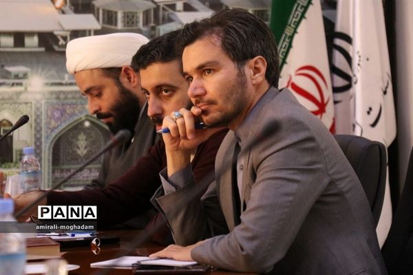 پنجمین نشست معاون استاندار با تشکل های دانش آموزی ناحیه 4 مشهد