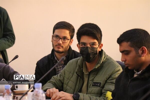 پنجمین نشست معاون استاندار با تشکل های دانش آموزی ناحیه 4 مشهد