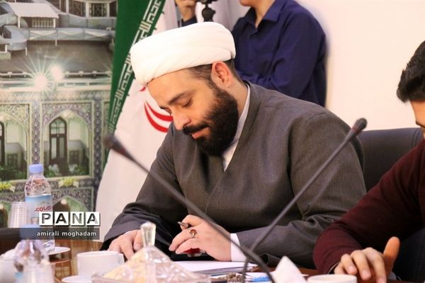 پنجمین نشست معاون استاندار با تشکل های دانش آموزی ناحیه 4 مشهد