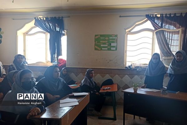 اجرای طرح مدام در دبیرستان دخترانه ناحیه یک مشهد