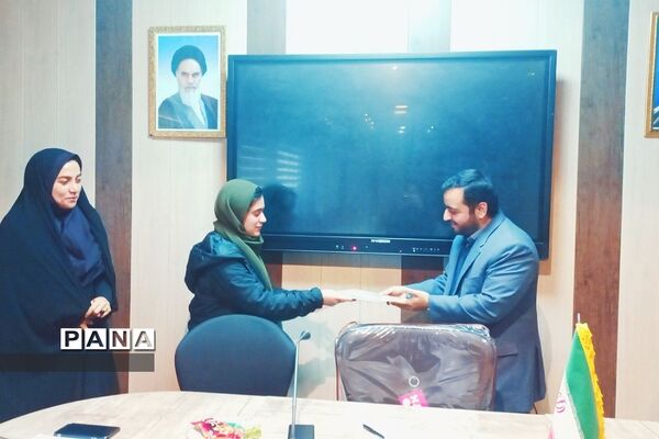 به مناسبت روز دانشجو از نو دانشجویان  منطقه دماوند تقدیر شد