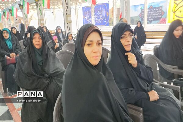 گلباران مزار شهدا به‌مناسبت گرامیداشت هفته مدارس و مراکز غیر دولتی  در شهرستان ملارد