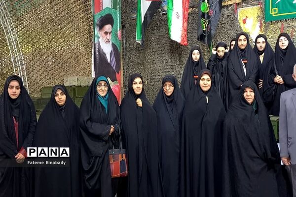 گلباران مزار شهدا به‌مناسبت گرامیداشت هفته مدارس و مراکز غیر دولتی  در شهرستان ملارد