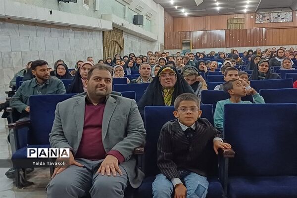 افتتاحیه دومین رویداد دانش‌آموزی کارستان کتابستان در سالن مهندس مشکی ناحیه یک