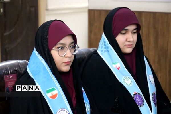 نشست هم‌اندیشی مجلس دانش‌آموزی خراسان رضوی
