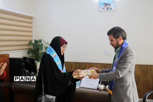 نشست هم‌اندیشی مجلس دانش‌آموزی خراسان رضوی