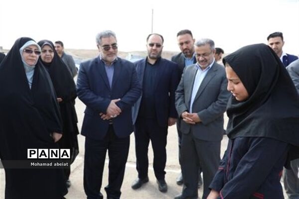 بازدید معاون آموزش ابتدایی وزارت آموزش و پرورش از مدارس عشایری خوزستان