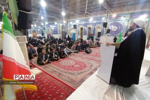 ‌برگزاری محفل انس با قرآن کریم در جوار امامزاده حمزه الرضا (ع) شهرستان شیروان
