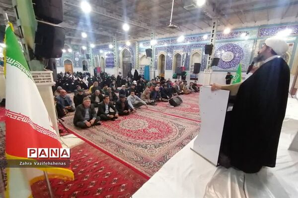 ‌برگزاری محفل انس با قرآن کریم در جوار امامزاده حمزه الرضا (ع) شهرستان شیروان