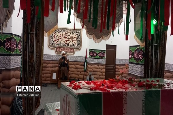 محفل دعا و نیایش در جوار پیکرهای مطهر 8 شهید گمنام دفاع مقدس