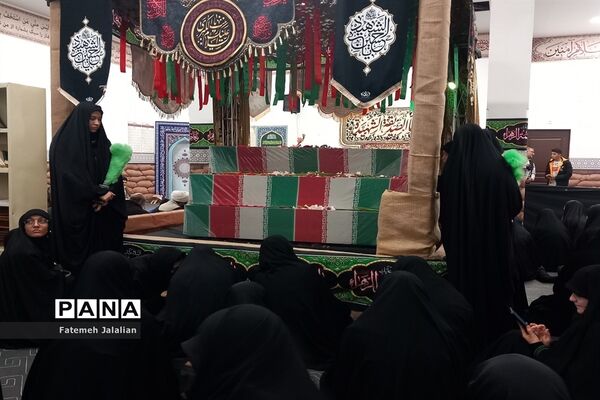 محفل دعا و نیایش در جوار پیکرهای مطهر 8 شهید گمنام دفاع مقدس
