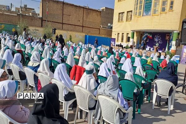 توزیع شیر رایگان در مدارس ابتدایی دولتی استان اصفهان