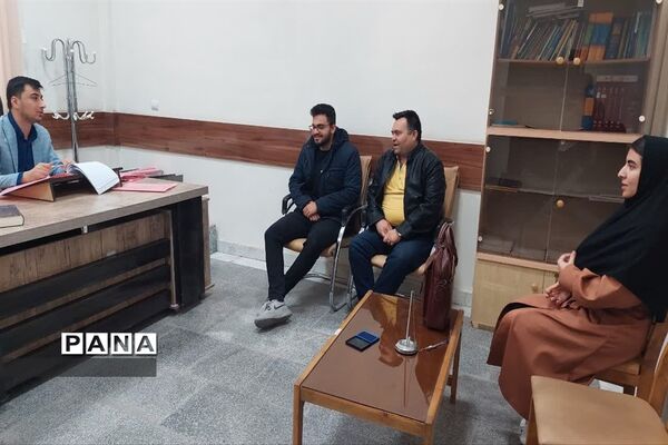 نشست صمیمی دانشجویان با دادستان عمومی و انقلاب  مرکز استان خراسان شمالی