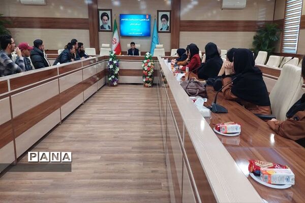 نشست صمیمی دانشجویان با دادستان عمومی و انقلاب  مرکز استان خراسان شمالی