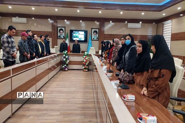 نشست صمیمی دانشجویان با دادستان عمومی و انقلاب  مرکز استان خراسان شمالی