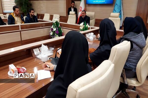 نشست صمیمی دانشجویان با دادستان عمومی و انقلاب  مرکز استان خراسان شمالی
