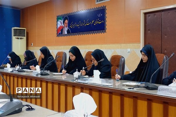 کارگاه تخصصی هم‌اندیشی روسای شورای دانش‌آموزی ناحیه ۲ اراک