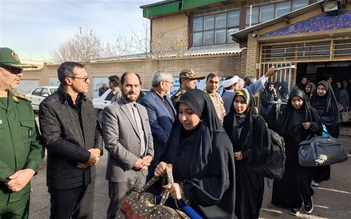 باید دانش‌آموزان را با ارزش‌های دفاع مقدس آشنا کنیم