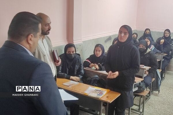 بازدید از هنرستان کار و دانش پروین اعتصامی شهرستان پردیس در جهت رفع مشکلات  بنای مدرسه