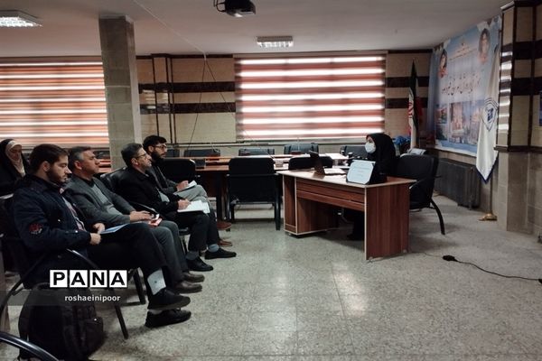 برگزاری  کارگاه توانمندسازی دبیران درس تفکر و سبک زندگی در شهرستان فیروزکوه