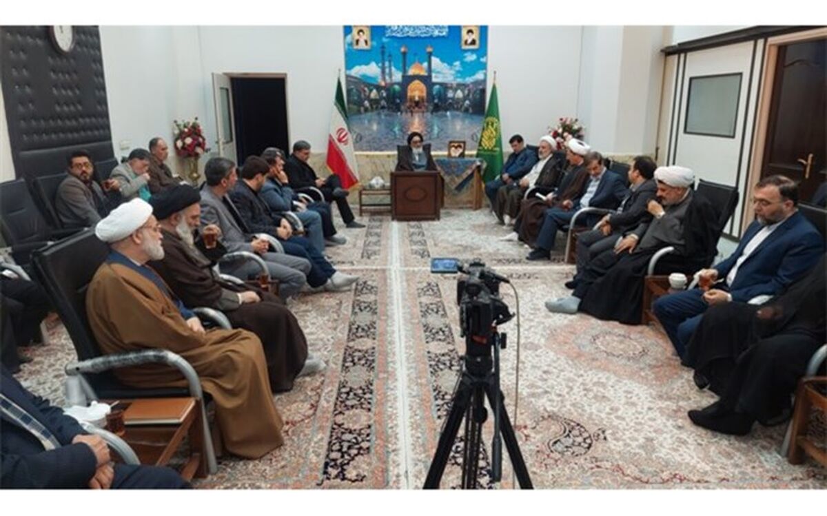 ضرورت آشنایی دانش‌آموزان با تاثیرات نماز جماعت‌
