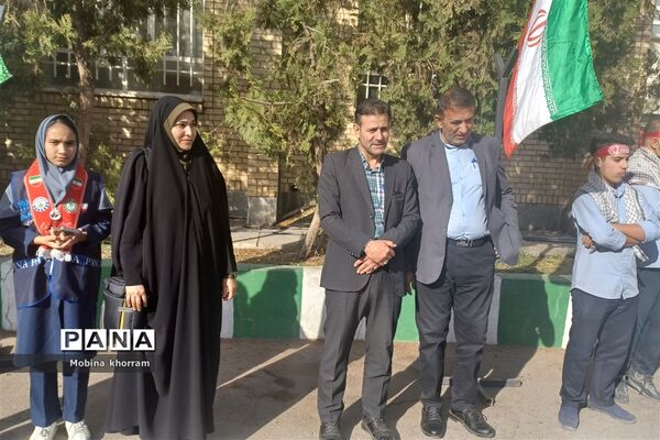 مراسم استقبال از پیکر شهید گمنام درمدرسه پسرانه خورسندیان(۲)