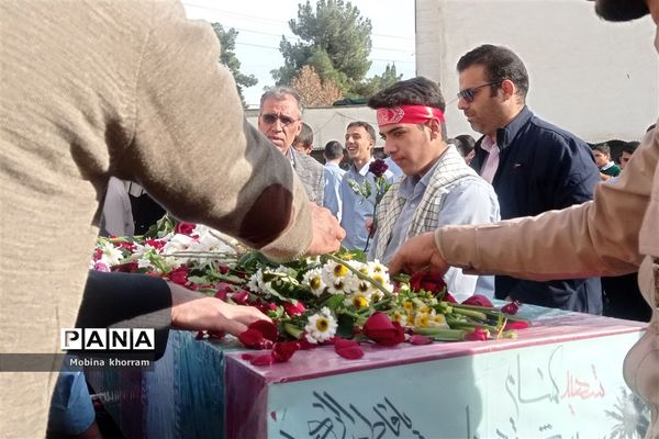 مراسم استقبال از پیکر شهید گمنام درمدرسه پسرانه خورسندیان(۲)