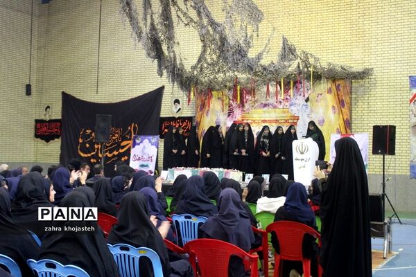 دانش‌آموزان بوشهری با شهید گمنام وداع کردند
