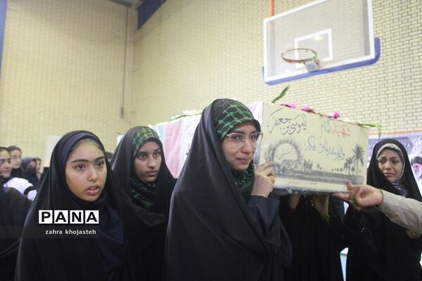 دانش‌آموزان بوشهری با شهید گمنام وداع کردند