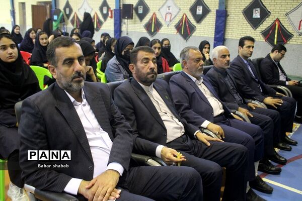 دانش‌آموزان بوشهری با شهید گمنام وداع کردند