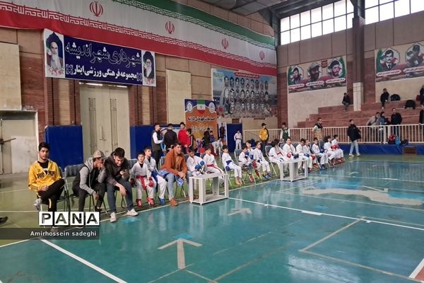 مسابقات کاراته در باشگاه ورزشی ایثار اندیشه