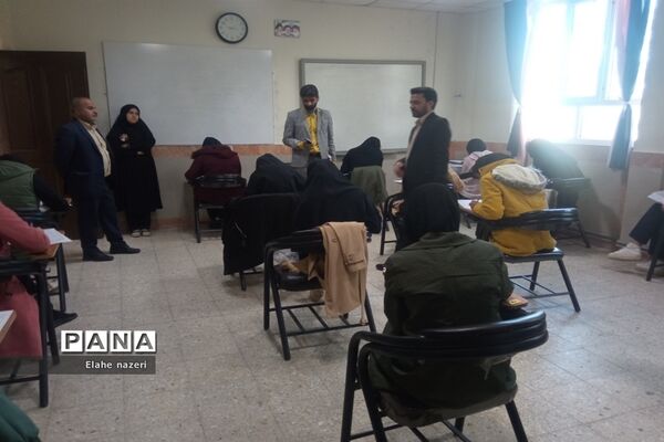 اجرای آزمون پایش در مدرسه نمونه شهید نصرتی خلیل آباد