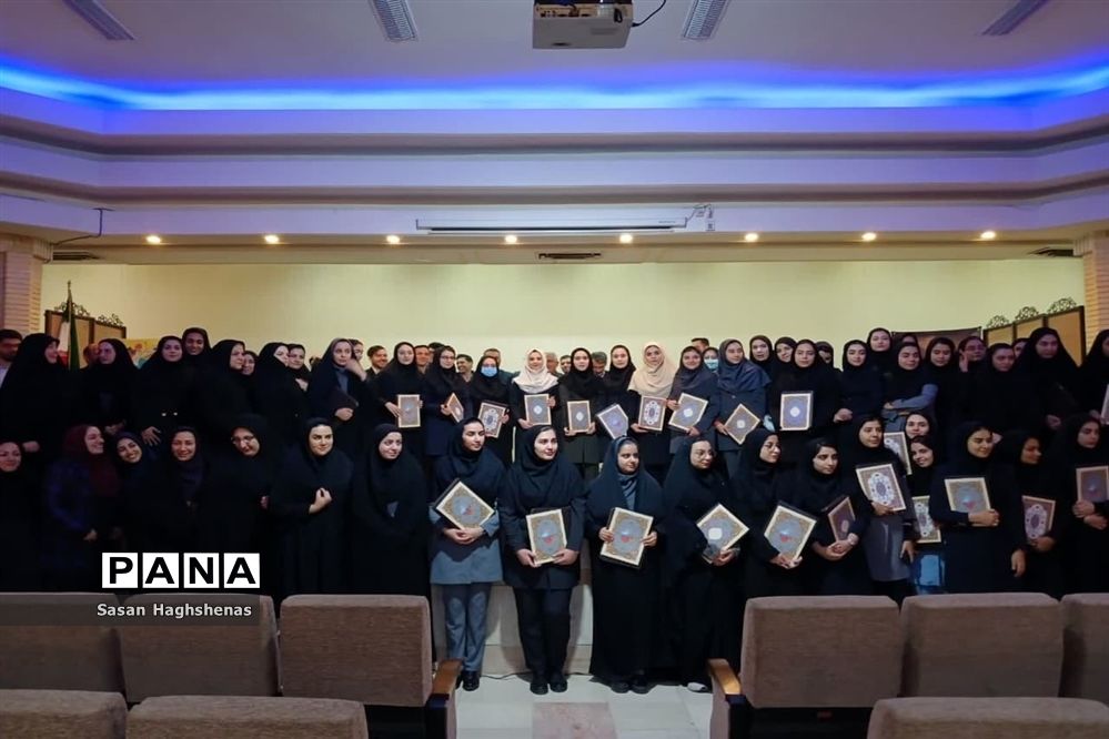 مراسم تقدیر ازدانشجویان دانشگاه فرهنگیان اسلامشهر