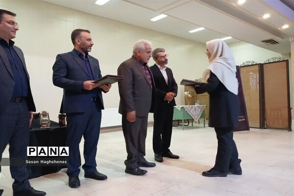 مراسم تقدیر ازدانشجویان دانشگاه فرهنگیان اسلامشهر