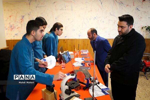 جشنواره ملی بزرگداشت پژوهشگران و فناوران برگزیده وزارت آموزش و پرورش