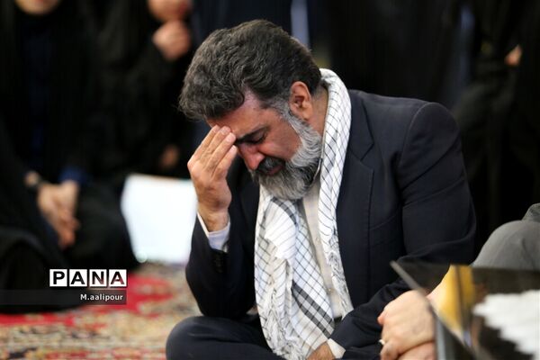 استقبال دانش‌آموزان از شهدای گمنام