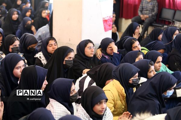 استقبال دانش‌آموزان از شهدای گمنام