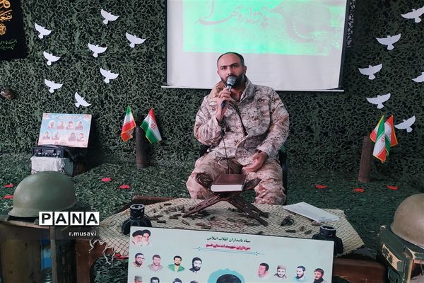 یادواره شهدا با حضور شهید گمنام در دبیرستان سید احمد فاتحی ۲ قم