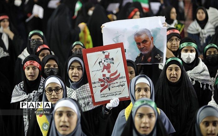 نقش‌آفرینی زنان در جامعه بسیار مهم و اثرگذار است