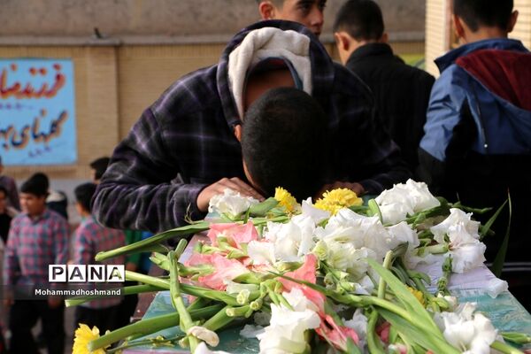 تشییع پیکر شهدای گمنام در مدارس آموزش و پرورش ناحیه 2قزوین