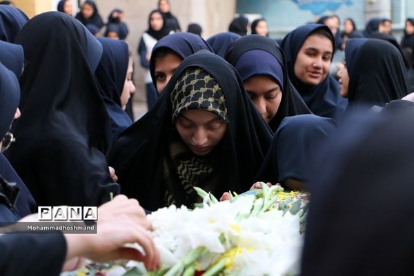 تشییع پیکر شهدای گمنام در مدارس آموزش و پرورش ناحیه 2قزوین