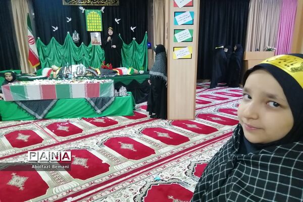 استقبال از پیکر مطهر شهید گمنام در مدرسه شاهد مریم قم