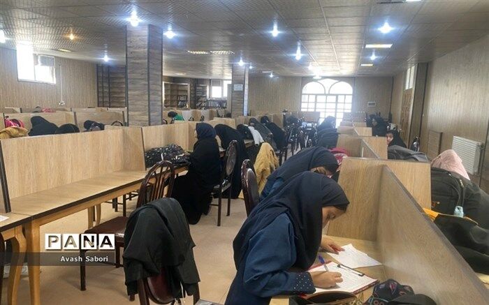 آباده غرق در معنویت و نور قرآن/فیلم