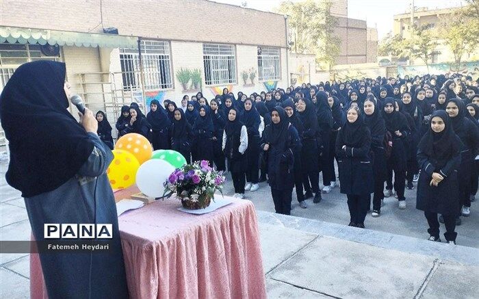لزوم حرکت دانش‌آموزان از حافظه محوری به سمت تفکرمحوری بر اساس سند تحول بنیادین