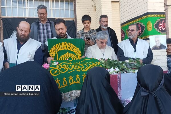 مراسم تشییع شهدای گمنام در دبیرستان امیرکبیر ناحیه یک شیراز