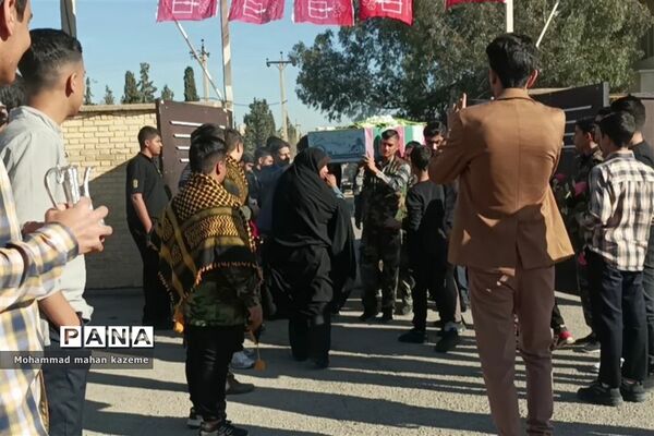 مراسم تشییع شهدای گمنام در دبیرستان امیرکبیر ناحیه یک شیراز