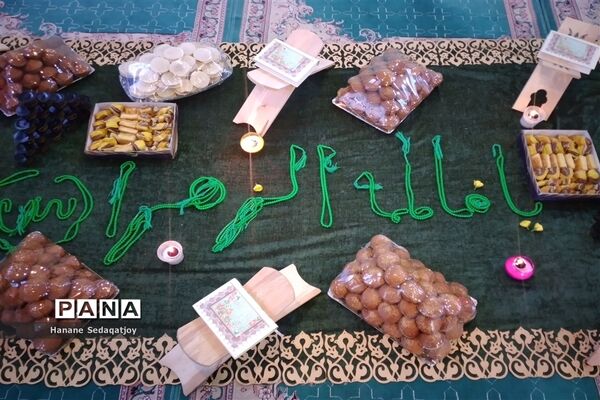 دبیرستان دخترانه فرزانگان 3 ناحیه 3 شیراز میزبان شهید گمنام شد