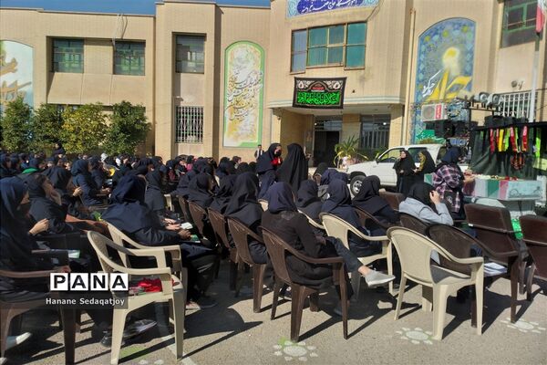 دبیرستان دخترانه فرزانگان 3 ناحیه 3 شیراز میزبان شهید گمنام شد
